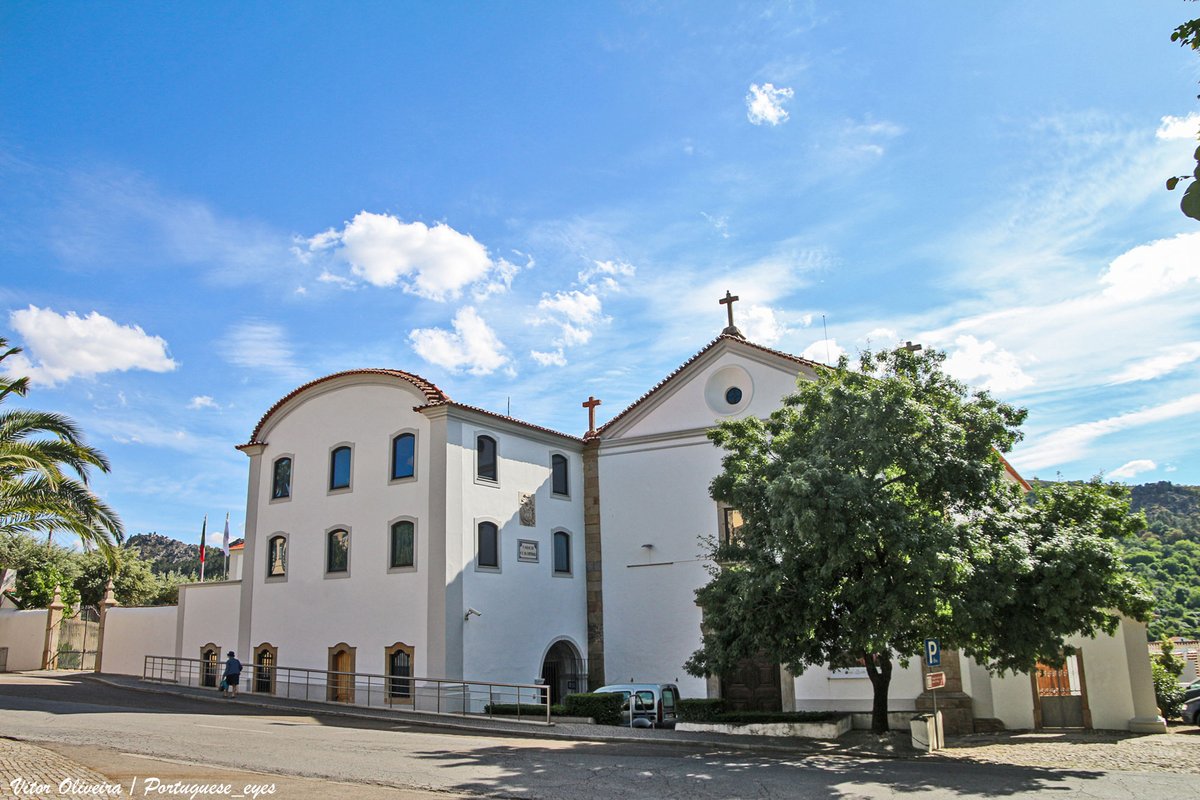 Antigo Convento de São Francisco (São João Baptista) ou Asilo de Cegos de Nossa Senhora da Esperança - Castelo de Vide - Portugal (52887881730).jpg