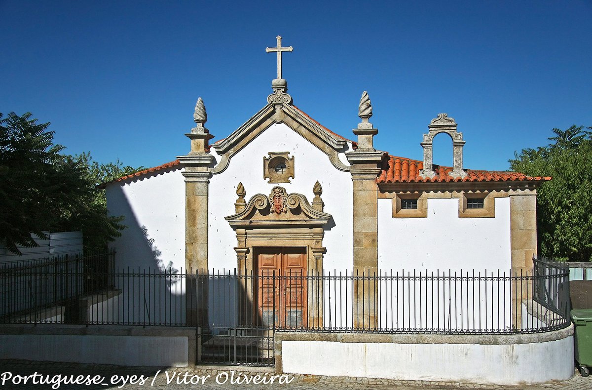 Capela do Sagrado Coração de Jesus - Torre de Moncorvo - Portugal (7991188932).jpg