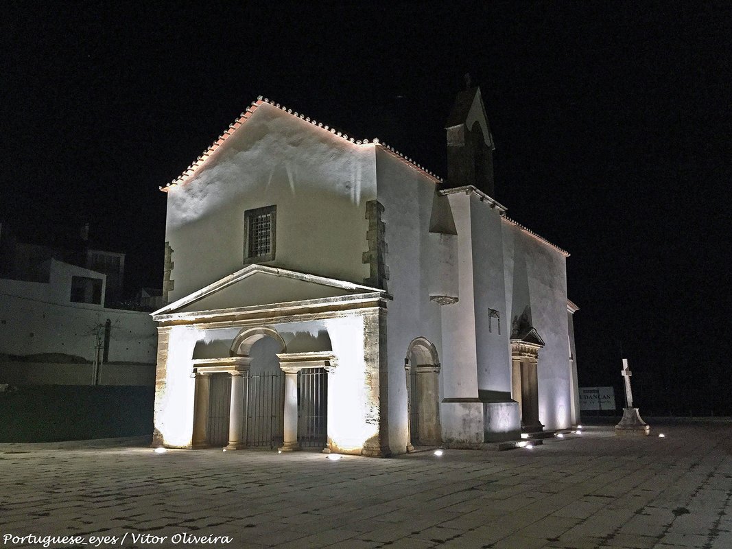 Ermida de Nossa Senhora do Amial - Torres Vedras - Portugal (38433384594).jpg