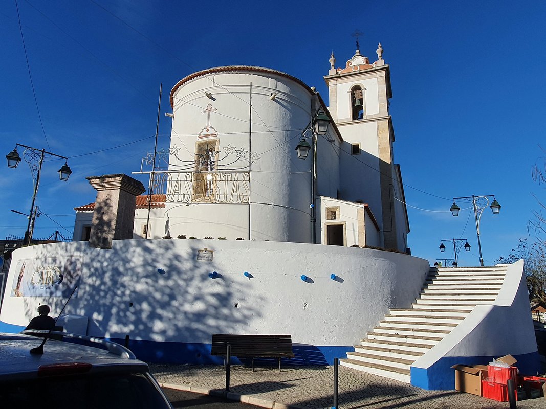 Igreja Matriz de Bucelas fachada nascente.jpg