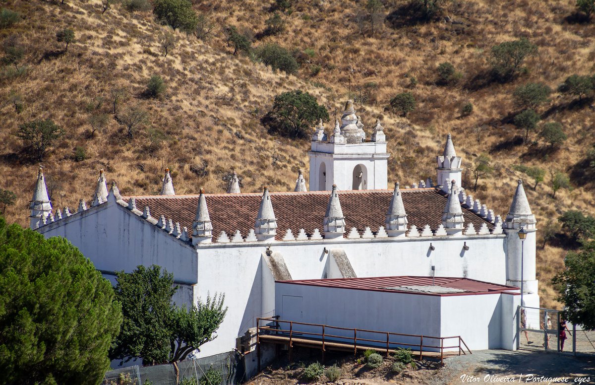 Igreja Matriz de Mértola - Portugal 🇵🇹 (53950308946).jpg