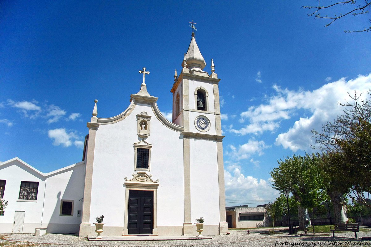 Igreja Matriz do Louriçal - Portugal (42259409562).jpg