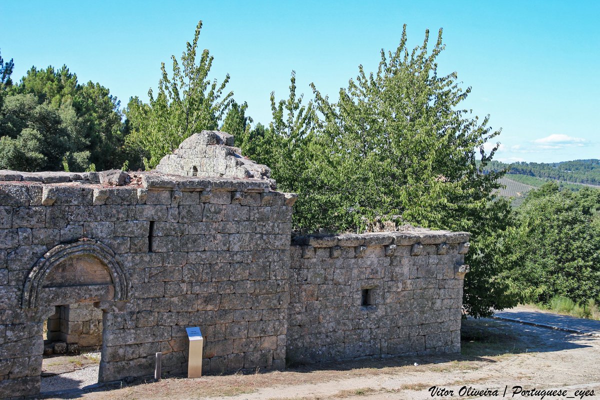 Igreja de São João Batista - Ansiães - Portugal 🇵🇹 (53547195247).jpg