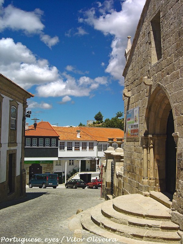 Igreja de São Pedro - Tarouca - Portugal (8524228752).jpg
