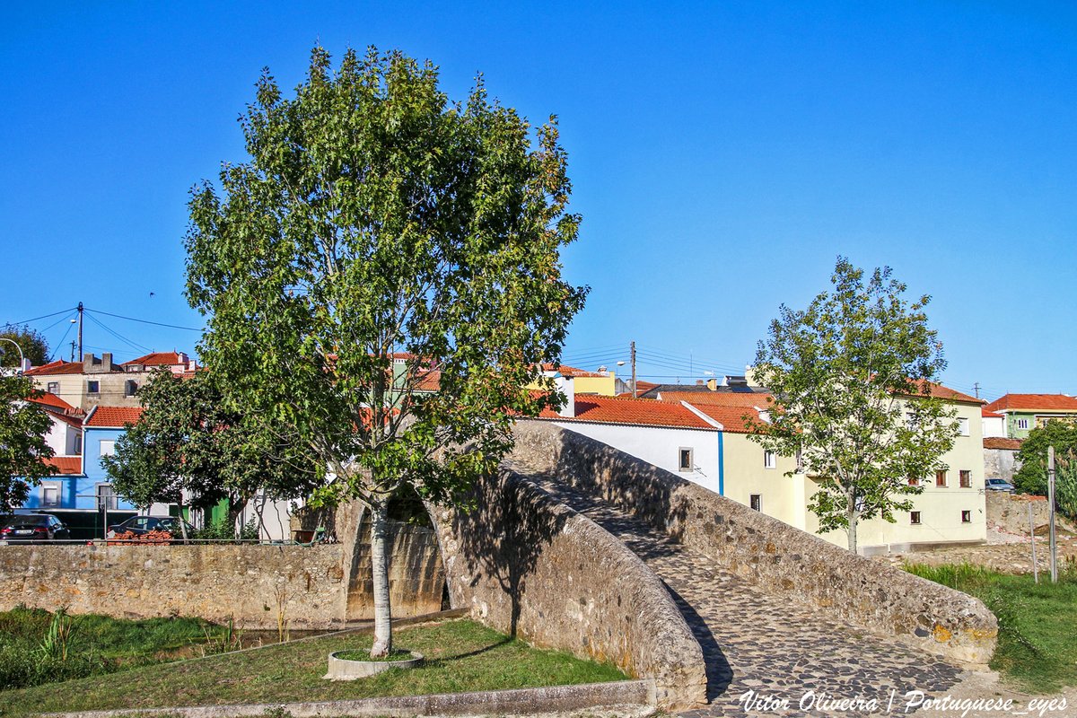 Ponte Romana de Cheleiros - Portugal (53454299908).jpg