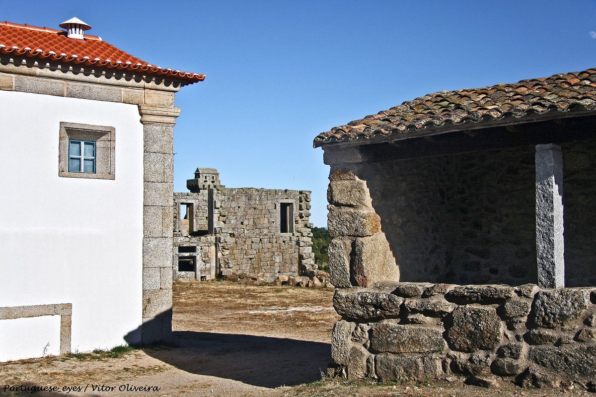Santuário de Sacaparte - Portugal (16163030683).jpg