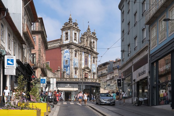 2025-08-07 Porto, Igreja de Santo Ildefonso.jpg