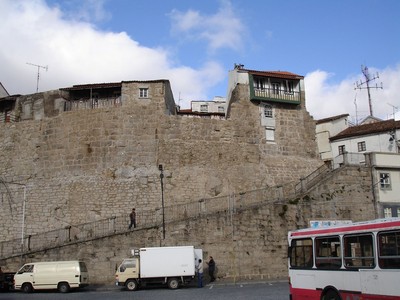 74248 - Muralhas da Cidade da Covilhã.jpg