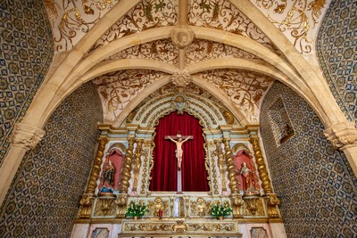 Altar - Capela Santa Eulália.jpg