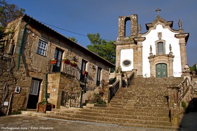 Capela da Nossa Senhora da Misericórdia das Pereiras - Ponte de Lima - Portugal (18706144546).jpg