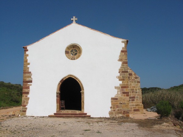 Capela de Nossa Senhora de Guadalupe in Raposeira.jpg