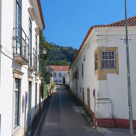 Casa de Baixo, na Lousã, junto à Igreja Paroquial - Foto 05.jpg