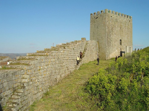 Castelo de Celorico da Beira - Portugal (247302363).jpg