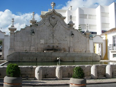 Chafariz em Arruda dos Vinhos.jpg