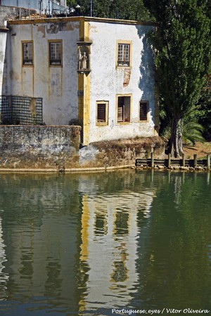 Convento de Santa Iria de Tomar - Portugal (14874251957).jpg