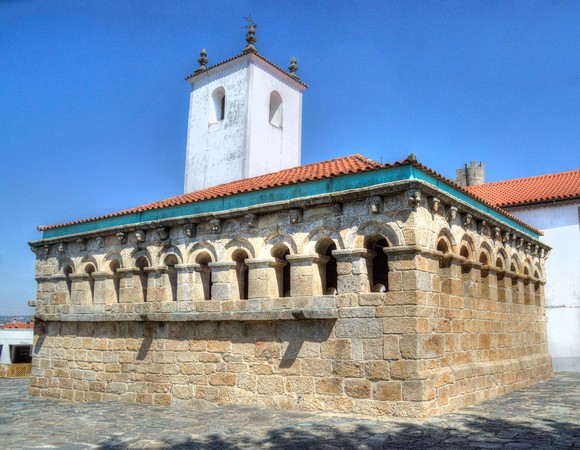Domus municipalis, Bragança (51081407927).jpg