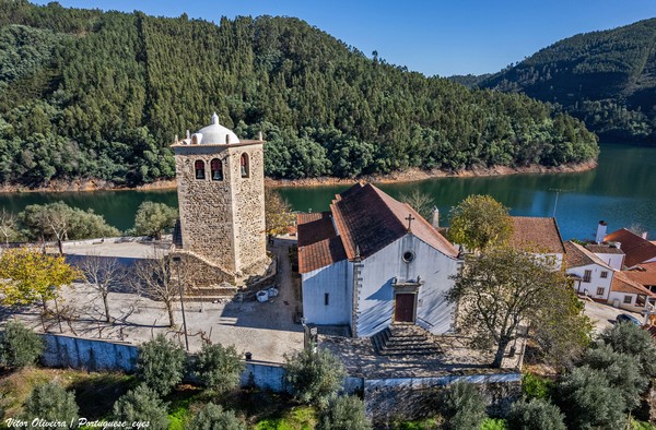 Dornes - Portugal 🇵🇹 (54177426349).jpg