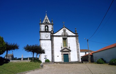 Felgueiras Igreja de Caramos São Martinho2.jpg