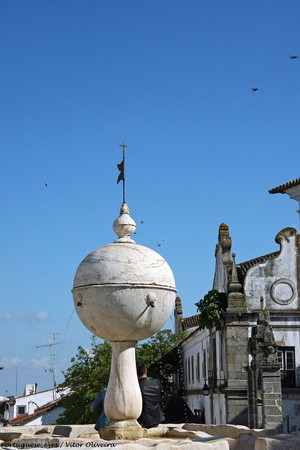 Fonte das Portas de Moura - Évora - Portugal (27628739925).jpg