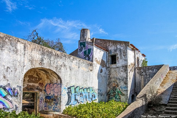 Forte da Meia Praia - Portugal (52327516605).jpg