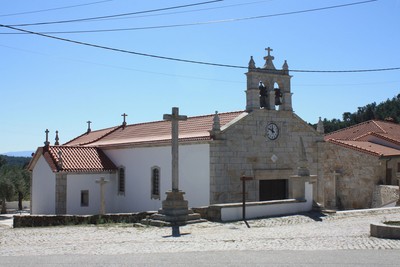 Igreja Matriz de Santa Valha 01.jpg