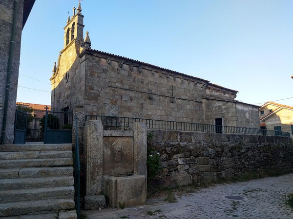Igreja Paroquial de São Julião de Montenegro.jpg