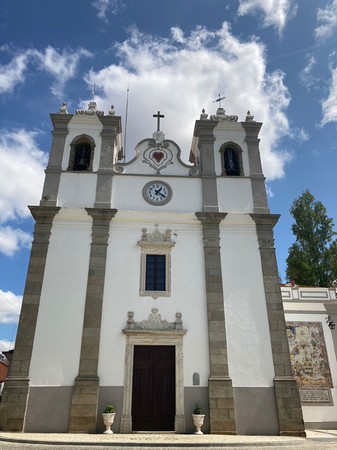 Igreja Paroquial do Senhor Jesus do Calvário.jpg