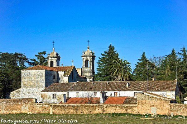 Igreja de Nossa Senhora da Lapa - Vila Viçosa - Portugal (12349920895).jpg