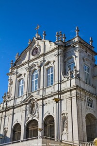 Igreja de Nossa Senhora das Mercês - Lisboa - Portugal (52681347862).jpg