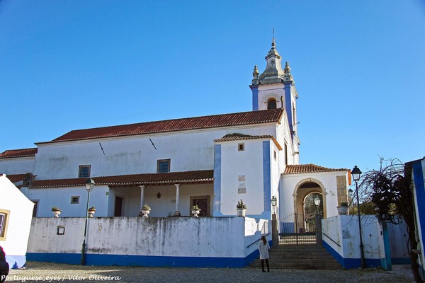 Igreja de Nossa Senhora dos Prazeres - Aldeia Galega da Merceana - Portugal (49411039513).jpg