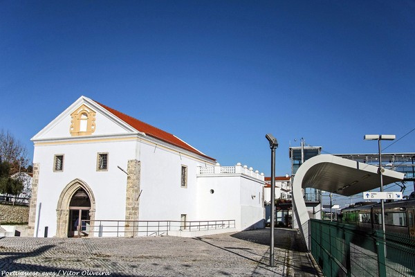 Igreja do Mosteiro de Nossa Senhora das Virtudes - Portugal (16842330481).jpg