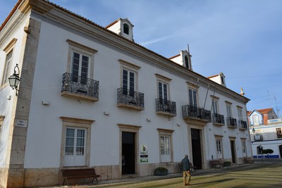 Paços do Concelho de Borba (fachada).jpg