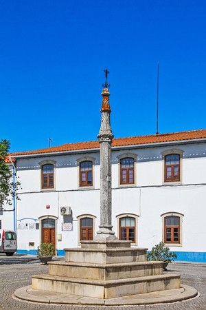 Pelourinho da Messejana - Portugal (52399042354).jpg