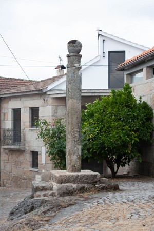 Pelourinho de Douro Calvo.jpg
