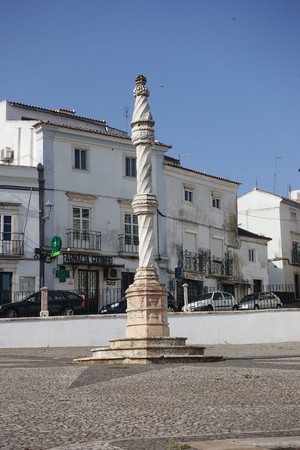 Pelourinho de Estremoz (2).jpg
