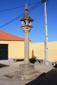 Pelourinho de Gouvães do Douro - 04.jpg