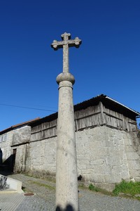 Pelourinho de Parada (1).jpg