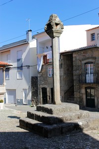 Pelourinho de Santa Marinha 2024.jpg