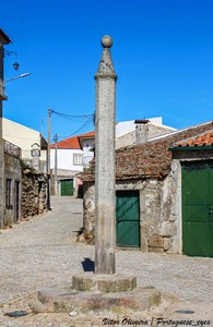 Pelourinho de Touça - Portugal (53387207785).jpg