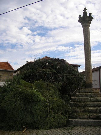 Pelourinho de Valelhas.jpg