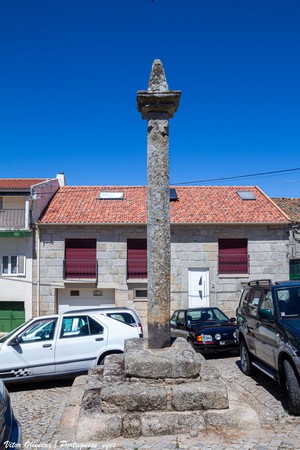 Pelourinho do Souto - Portugal 🇵🇹 (54140723245).jpg
