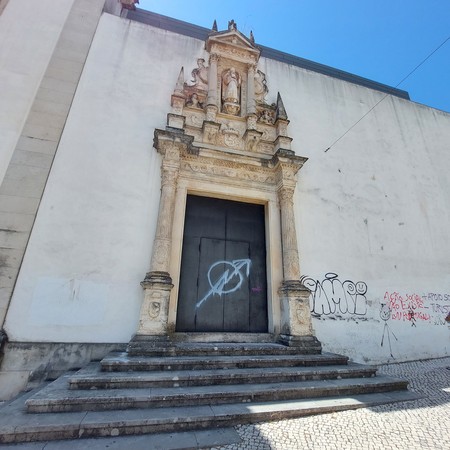 Portais da extinta igreja e convento de Santa Ana, em 2025 - Foto 01.jpg