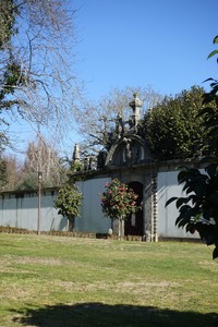 Portal armoreado da Casa da Torre de Vilar