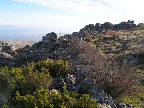 Muralha das Portas de Montemuro
