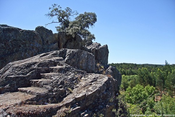 Santuário do Endovélico de Rocha da Mina - Portugal (26947400484).jpg