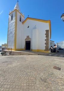 Torre com ameias da Igreja de Nossa Senhora da Conceição em Mação.jpg