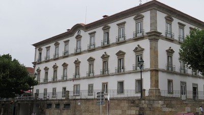 Traseiras dos Paços do Concelho do Fundão.jpg