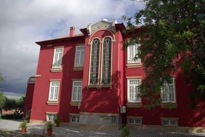 Vila Nova de Foz Coa 05 casa Vermelha by-dpc.jpg