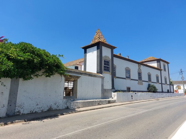 Vista alternativa do Solar dos Melos e Castro.jpg